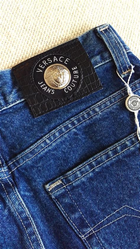 cosa cambia tra versace e versace jeans|versace jeans denim.